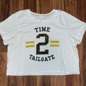 Cropped white t-shirt